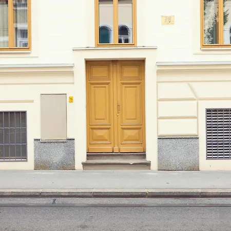 Leonart Living 01 Apartment *