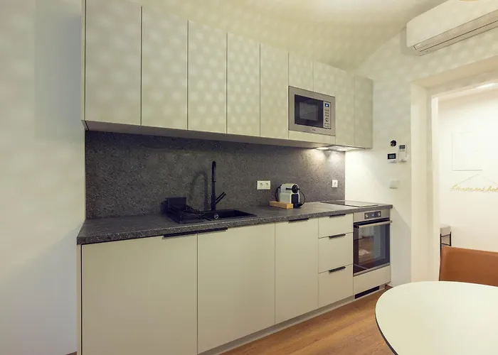 Apartment Leonart Living 01