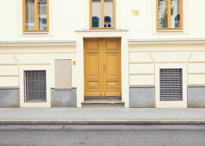 Leonart Living 01 Apartment *